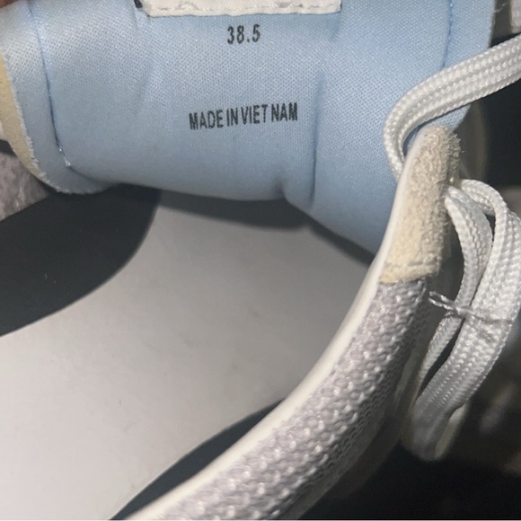 Rag & Bone Retro Sneaker Moonstone.  Size 38.5.  US 8. Gently used.  Like new. - Picture 10 of 10